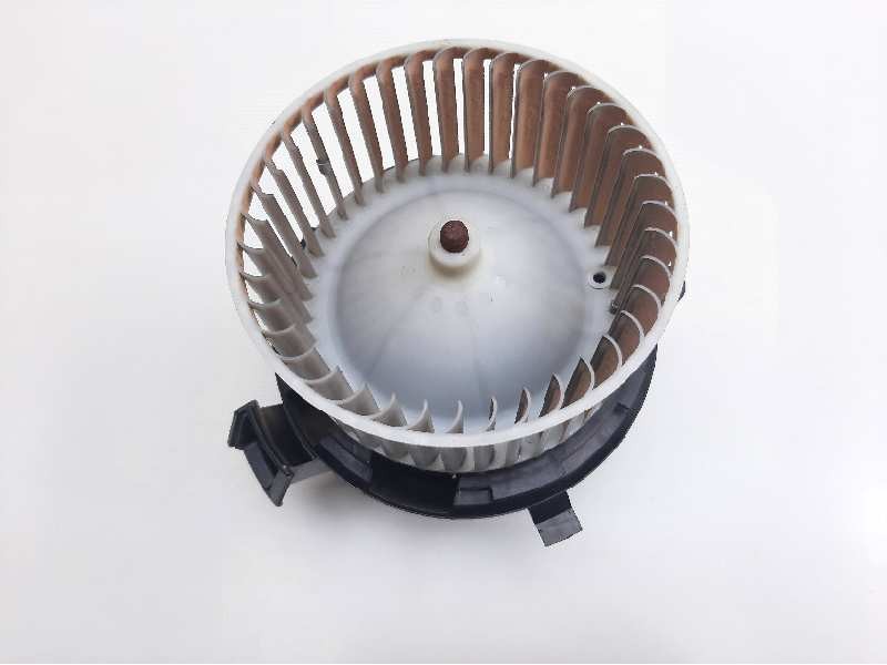 Recambio de motor calefaccion para renault twingo iii gt referencia OEM IAM EE795002  