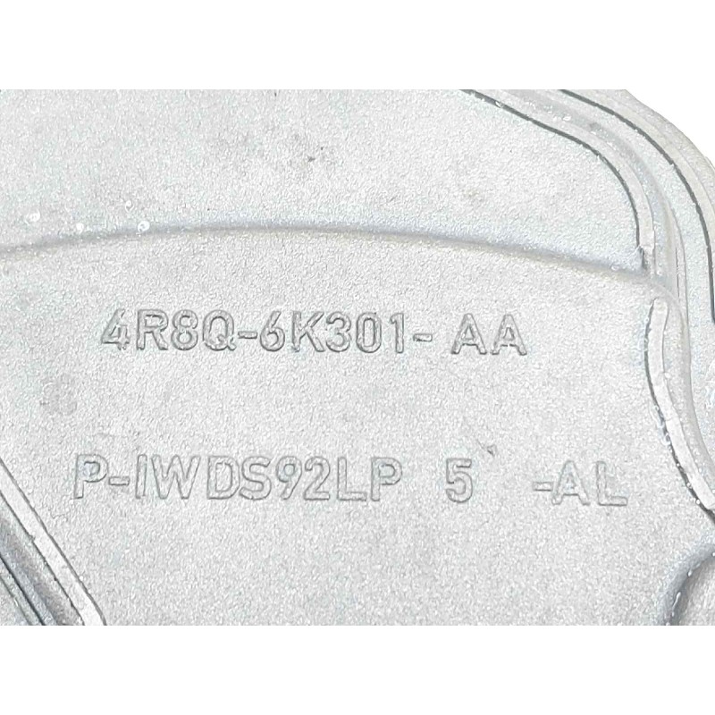 Recambio de tapa distribucion para land rover range rover sport v6 td se referencia OEM IAM 4R8Q6K301AA 1316115 