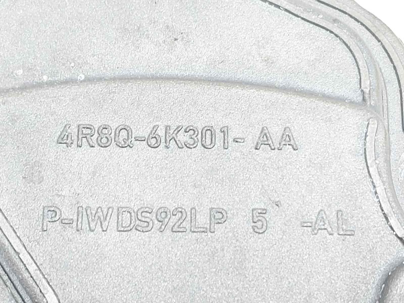 Recambio de tapa distribucion para land rover range rover sport v6 td se referencia OEM IAM 4R8Q6K301AA 1316115 