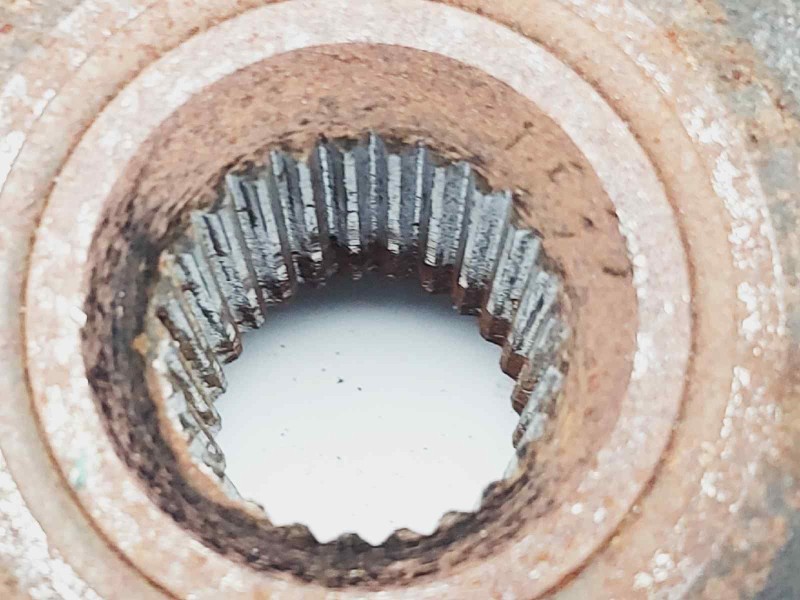 Recambio de mangueta delantera izquierda para renault megane iii sport tourer expression referencia OEM IAM 364696  