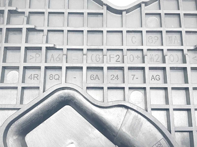 Recambio de tapa distribucion para land rover range rover sport v6 td se referencia OEM IAM 4R8Q6A247AG 1348867 