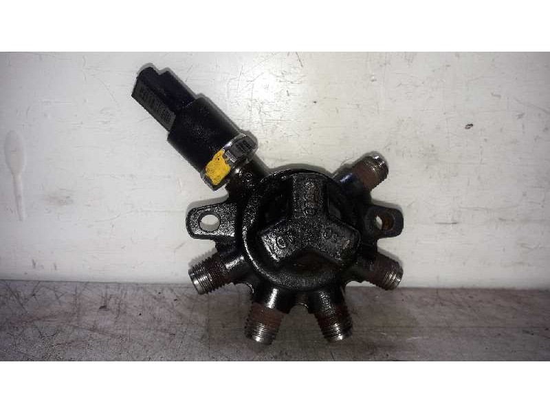 Recambio de rampa inyectora para renault kangoo (f/kc0) alize referencia OEM IAM 8200057232  