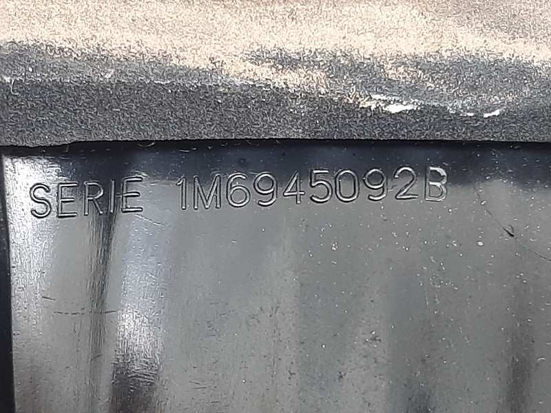 Recambio de piloto trasero derecho interior para seat leon (1m1) signo referencia OEM IAM IM6945259 IM6945092B 