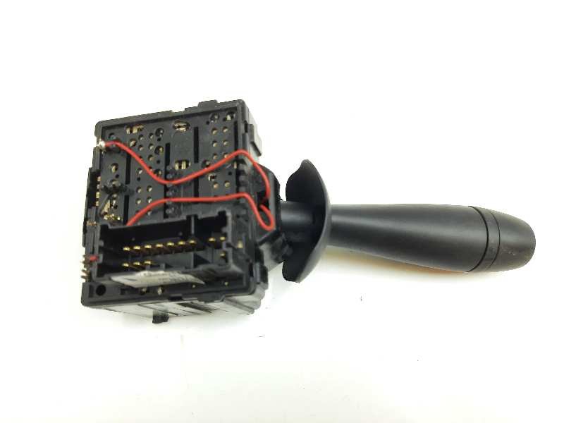 Recambio de mando limpia para dacia dokker ambiance referencia OEM IAM 255676020R  