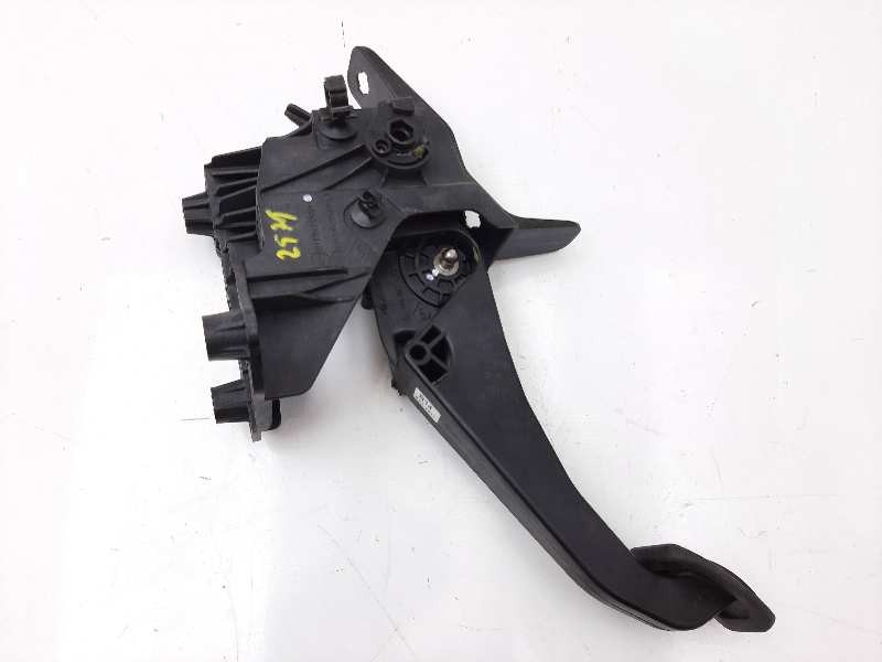 Recambio de pedal embrague para dacia dokker ambiance referencia OEM IAM 465039034R 465037621R 