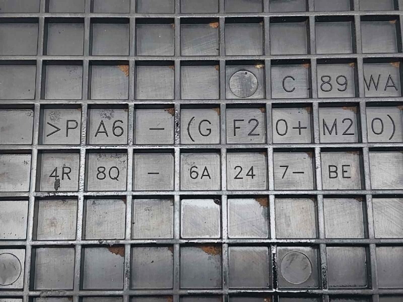 Recambio de tapa distribucion para land rover range rover sport v6 td se referencia OEM IAM 6H2Q6007BA LBB500640 4R8Q6A247BE