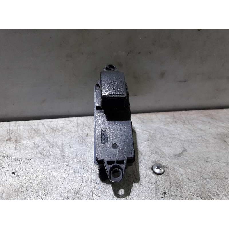 Recambio de mando elevalunas delantero derecho para mazda 6 berlina (gg) 2.0 crtd 120 active (5-ptas.) referencia OEM IAM GP9A66