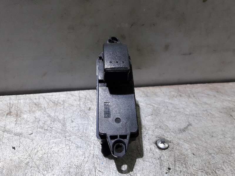 Recambio de mando elevalunas delantero derecho para mazda 6 berlina (gg) 2.0 crtd 120 active (5-ptas.) referencia OEM IAM GP9A66