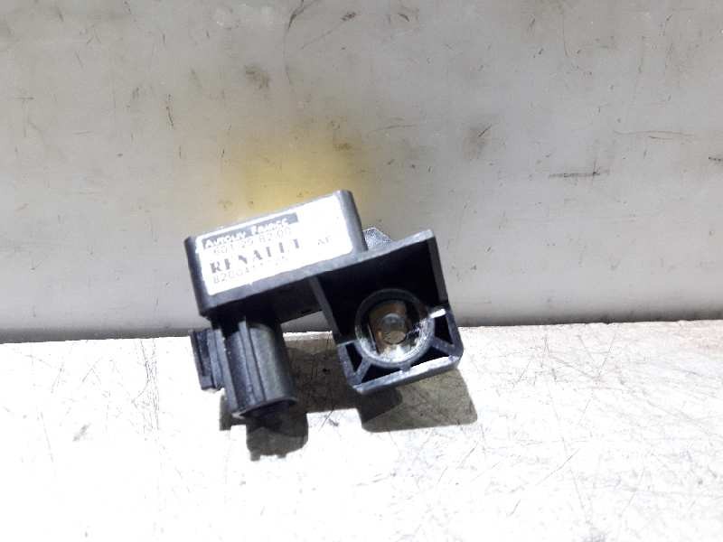 Recambio de sensor para renault scenic ii confort dynamique referencia OEM IAM 8200411025  