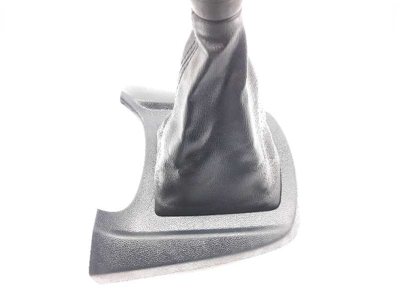 Recambio de guarnecidos palanca cambio para ford fiesta (cb1) trend referencia OEM IAM 8A61A044H83  