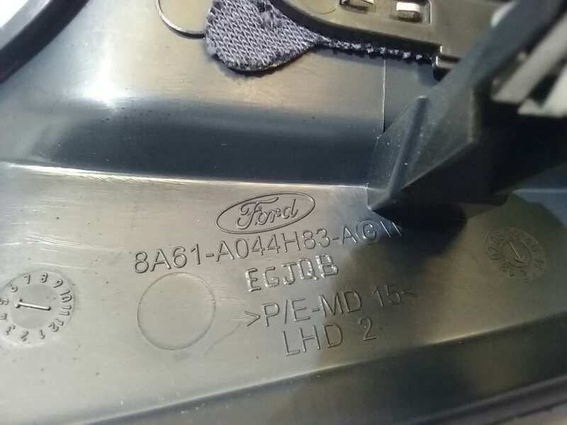 Recambio de guarnecidos palanca cambio para ford fiesta (cb1) trend referencia OEM IAM 8A61A044H83  