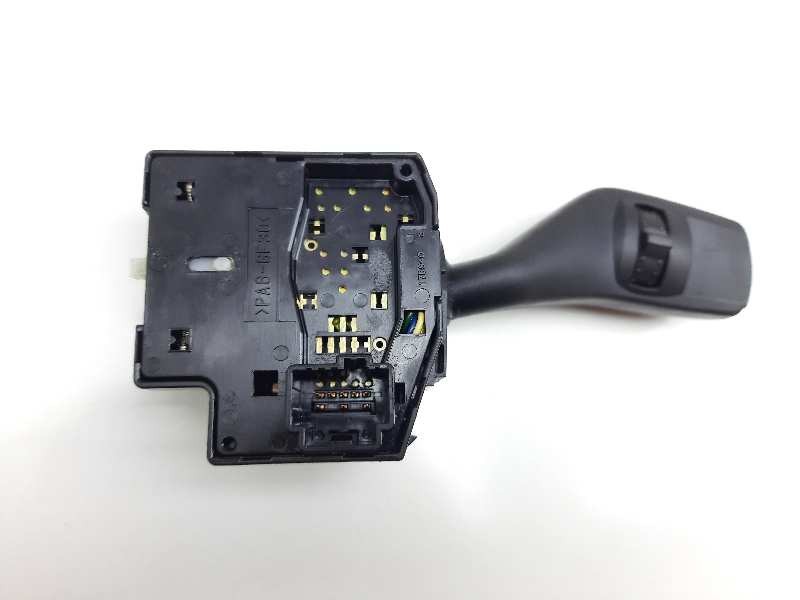 Recambio de mando limpia para ford focus berlina (cap) trend referencia OEM IAM AM5T13335BD  