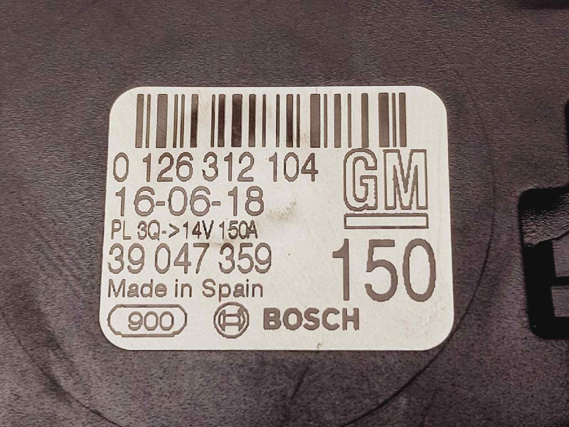 Recambio de alternador para opel corsa e van referencia OEM IAM 39047359 0126312104 