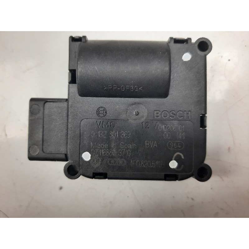 Recambio de motor apertura trampillas climatizador para audi a8 (4e2) 3.0 tdi quattro referencia OEM IAM 4F0820511B 0132801369 