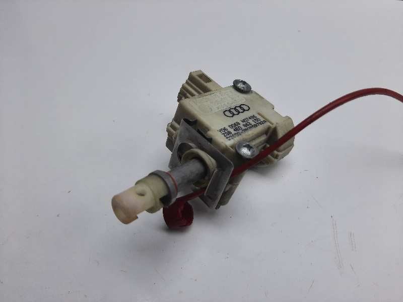 Recambio de tapa exterior combustible para audi a8 (4e2) 3.0 tdi quattro referencia OEM IAM 4E0862150  