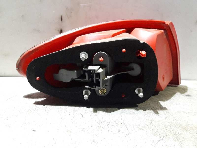 Recambio de piloto trasero derecho para alfa romeo 147 (190) 1.6 t.spark eco distinctive referencia OEM IAM   