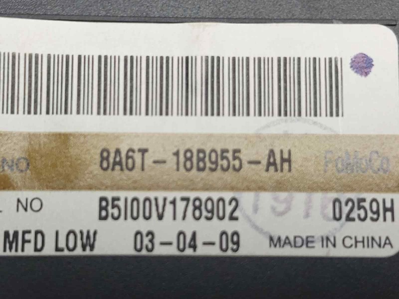 Recambio de pantalla multifuncion para ford fiesta (cb1) ambiente referencia OEM IAM 8A6T18B955AH  