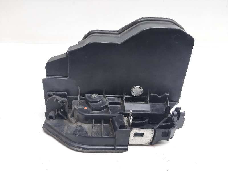 Recambio de cerradura puerta delantera derecha para bmw serie 5 berlina (e60) 530d referencia OEM IAM 7154628  