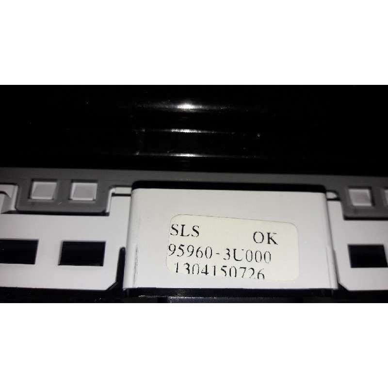 Recambio de warning para kia sportage drive 4x2 referencia OEM IAM 937903U010 959603U000 