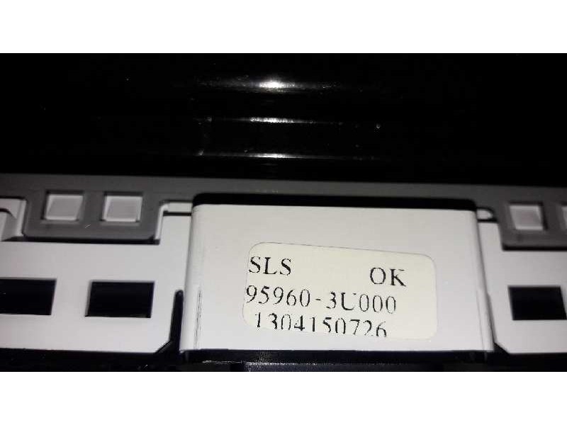 Recambio de warning para kia sportage drive 4x2 referencia OEM IAM 937903U010 959603U000 