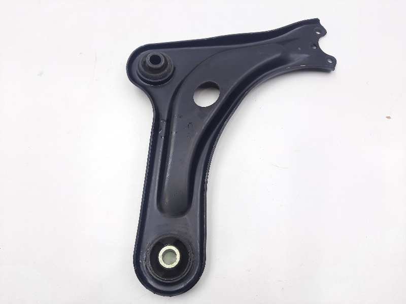 Recambio de brazo suspension inferior delantero izquierdo para peugeot 208 (p2) active referencia OEM IAM 7BAA1C1031549  