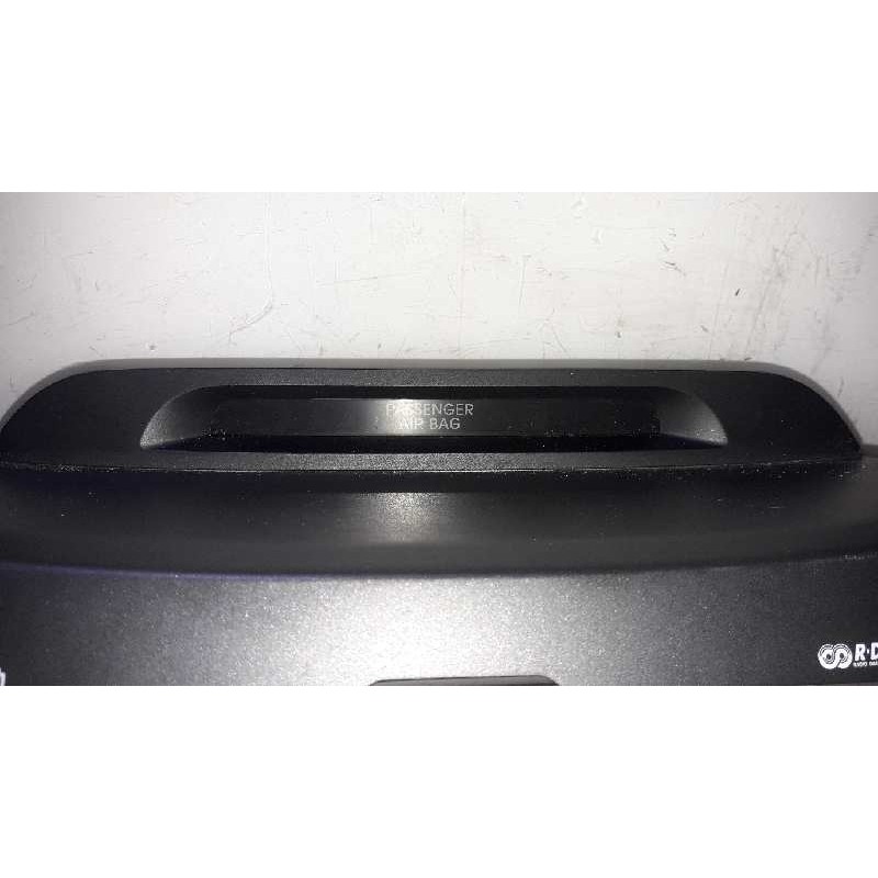 Recambio de warning para kia sportage drive 4x2 referencia OEM IAM 937903U010 959603U000 