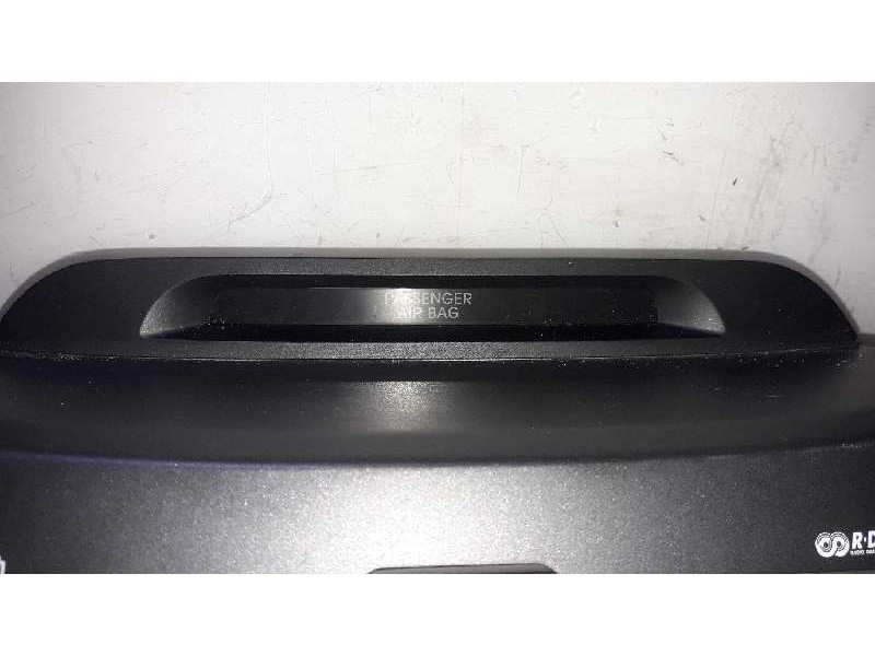 Recambio de warning para kia sportage drive 4x2 referencia OEM IAM 937903U010 959603U000 