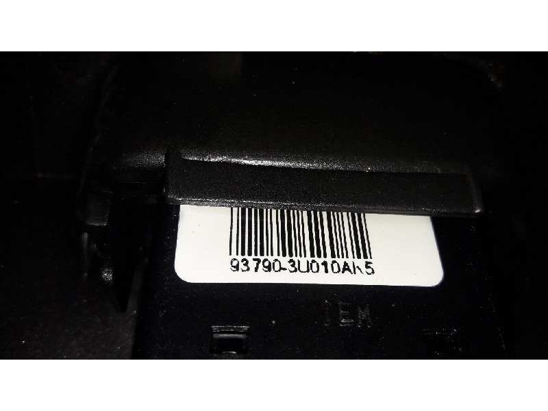 Recambio de warning para kia sportage drive 4x2 referencia OEM IAM 937903U010 959603U000 