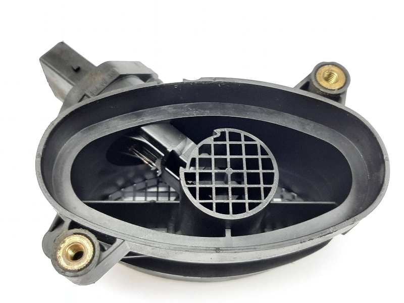 Recambio de caudalimetro para bmw serie 3 berlina (e46) 320d referencia OEM IAM 77870760 0928400468 