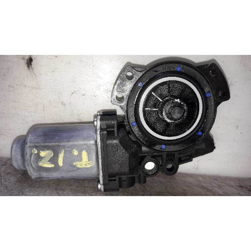 Recambio de motor elevalunas trasero izquierdo para kia sportage drive 4x2 referencia OEM IAM 402353B  