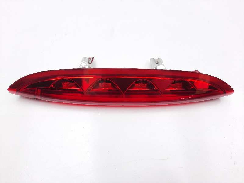 Recambio de luz central de freno para peugeot 208 (p2) active referencia OEM IAM 9674309080  