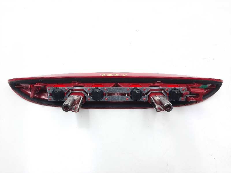 Recambio de luz central de freno para peugeot 208 (p2) active referencia OEM IAM 9674309080  