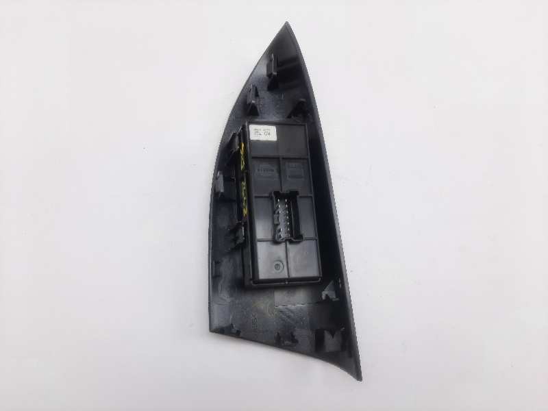 Recambio de mando elevalunas delantero derecho para nissan juke (f15) acenta referencia OEM IAM 254111KA5A  