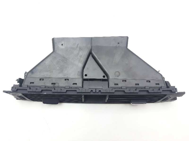 Recambio de rejilla aireadora para bmw serie 3 berlina (e90) 325i referencia OEM IAM 14482110  