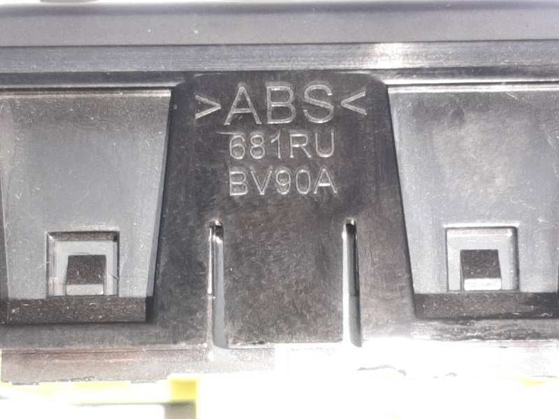 Recambio de mando retrovisor para nissan juke (f15) acenta referencia OEM IAM 681RUBV90A  