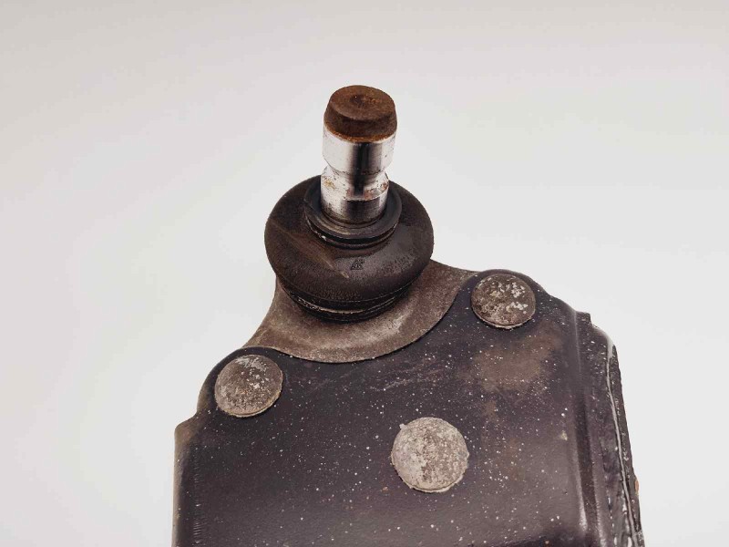 Recambio de brazo suspension inferior delantero derecho para opel corsa e van referencia OEM IAM 352543  