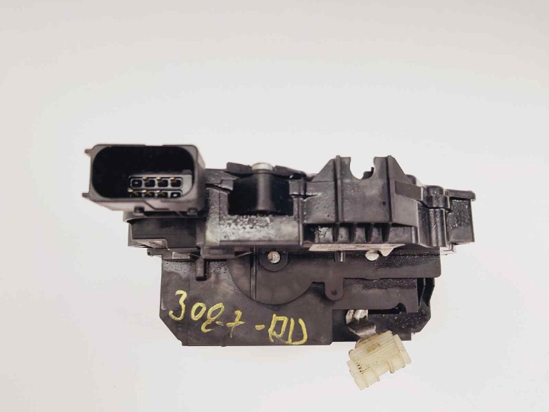 Recambio de cerradura puerta delantera derecha para opel corsa e van referencia OEM IAM 13431840  