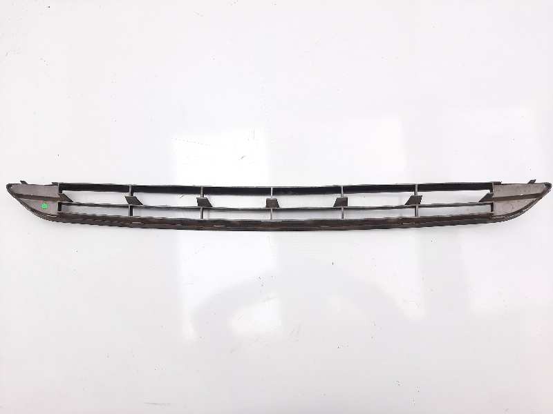 Recambio de rejilla paragolpes central para ford b-max titanium referencia OEM IAM  1820606 