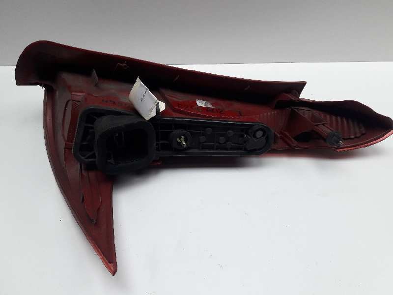 Recambio de piloto trasero izquierdo para peugeot 206 sw x-line referencia OEM IAM   