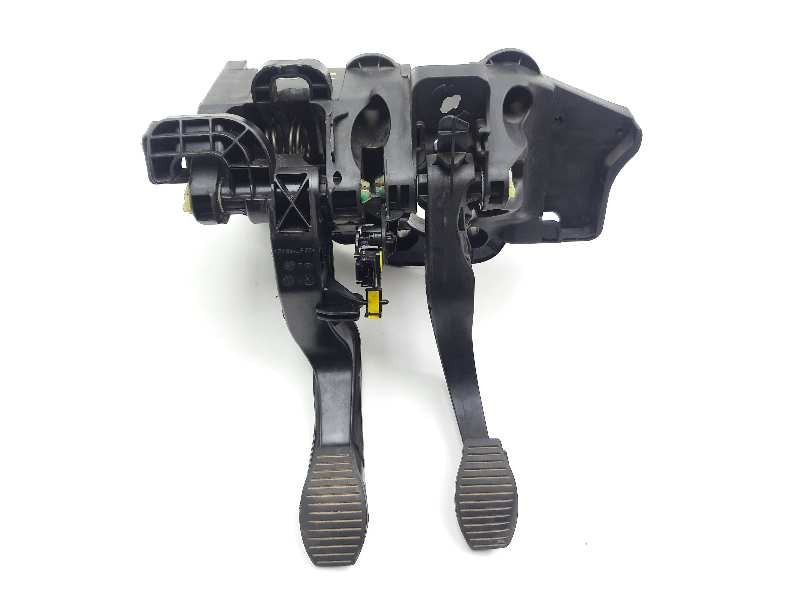 Recambio de pedal freno para fiat qubo (300) dynamic referencia OEM IAM 0520652400E  