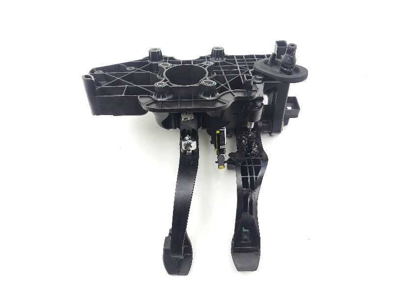 Recambio de pedal freno para fiat qubo (300) dynamic referencia OEM IAM 0520652400E  