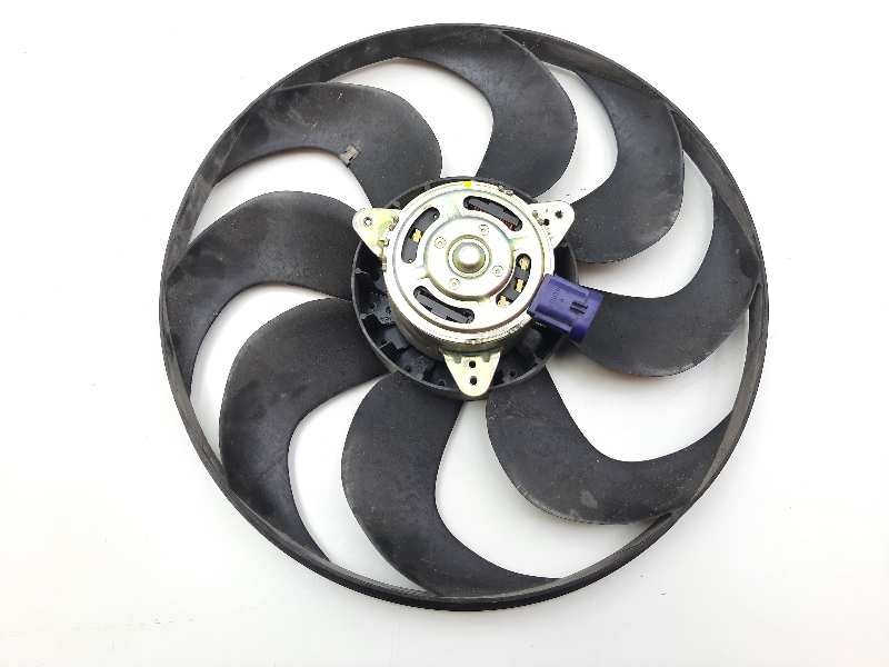 Recambio de electroventilador para renault clio iv limited referencia OEM IAM 5000991 5YY0584 