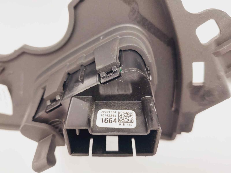 Recambio de no identificado para opel corsa e van referencia OEM IAM 13391249 39031664 39031633