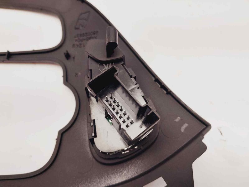 Recambio de no identificado para opel corsa e van referencia OEM IAM 13391249 39031664 39031633