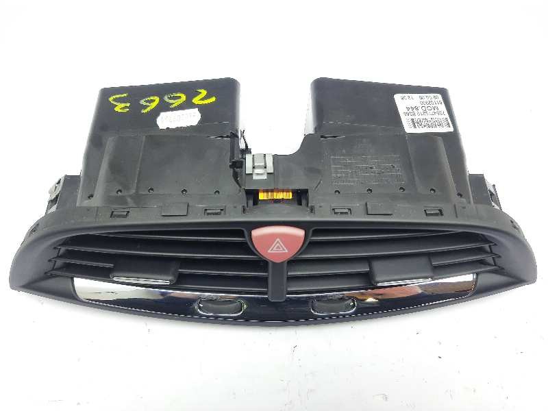 Recambio de rejilla aireadora para lancia delta (181) platino referencia OEM IAM 7354775210 735473560 