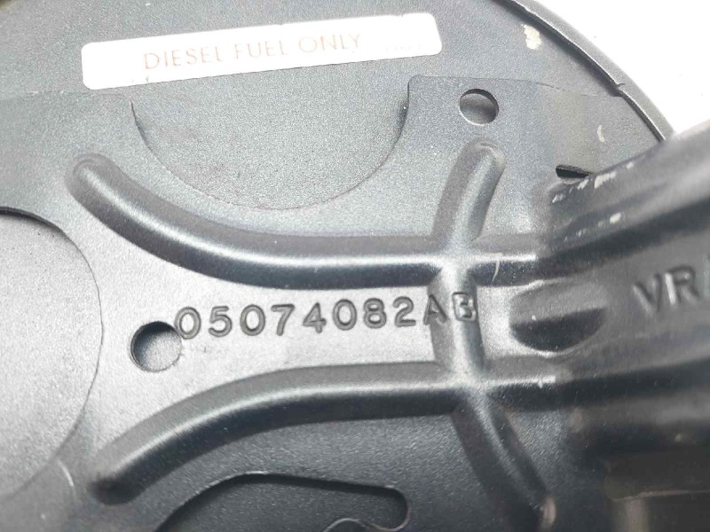 Recambio de tapa exterior combustible para jeep compass limited referencia OEM IAM 05074082AB  