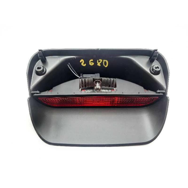 Recambio de luz central de freno para dacia sandero laureate referencia OEM IAM 265987418R  