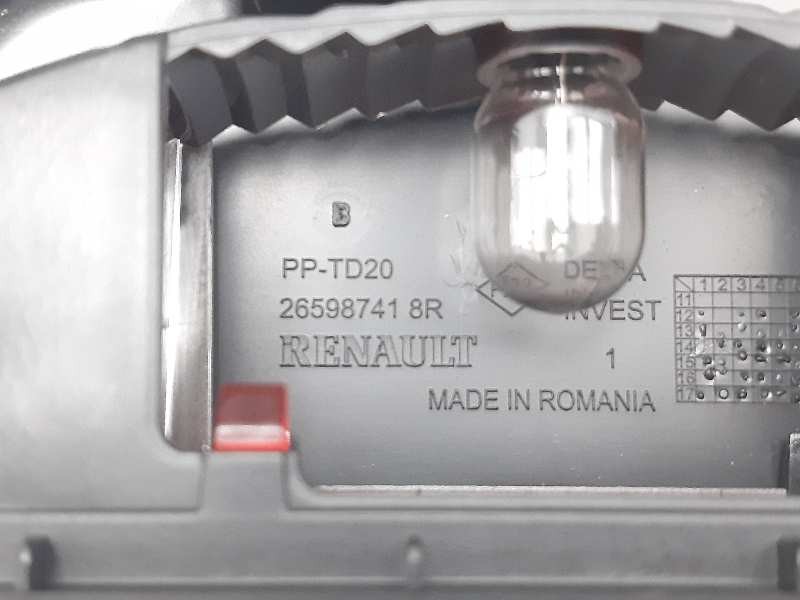 Recambio de luz central de freno para dacia sandero laureate referencia OEM IAM 265987418R  