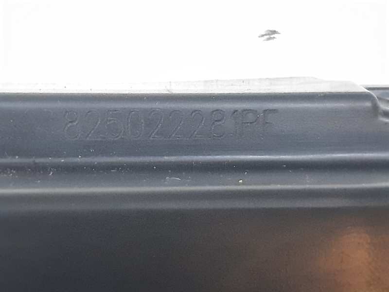 Recambio de cerradura puerta trasera derecha para dacia sandero laureate referencia OEM IAM 825022281R  