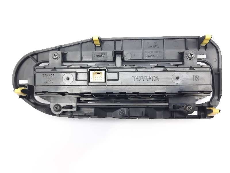Recambio de mando climatizador para toyota auris hybrid business referencia OEM IAM 3860D69A 5590002C60 